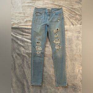 EUC Levi’s 720 High Rise Super Skinny Jeans - Sz 31